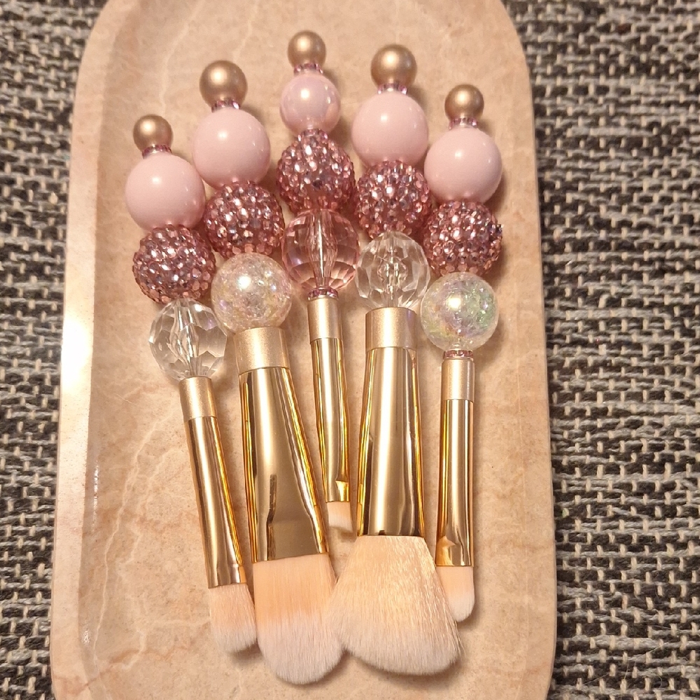 Elegant Pink and Gold Makeup Brush Set - Picture 1 of 4
